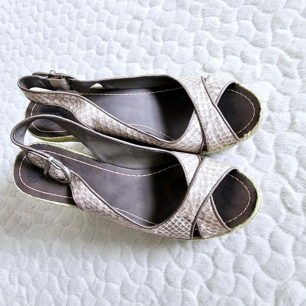 Vince Camuto Estera snakeskin wedges heels 9.5 39.5 - Picture 3 of 10